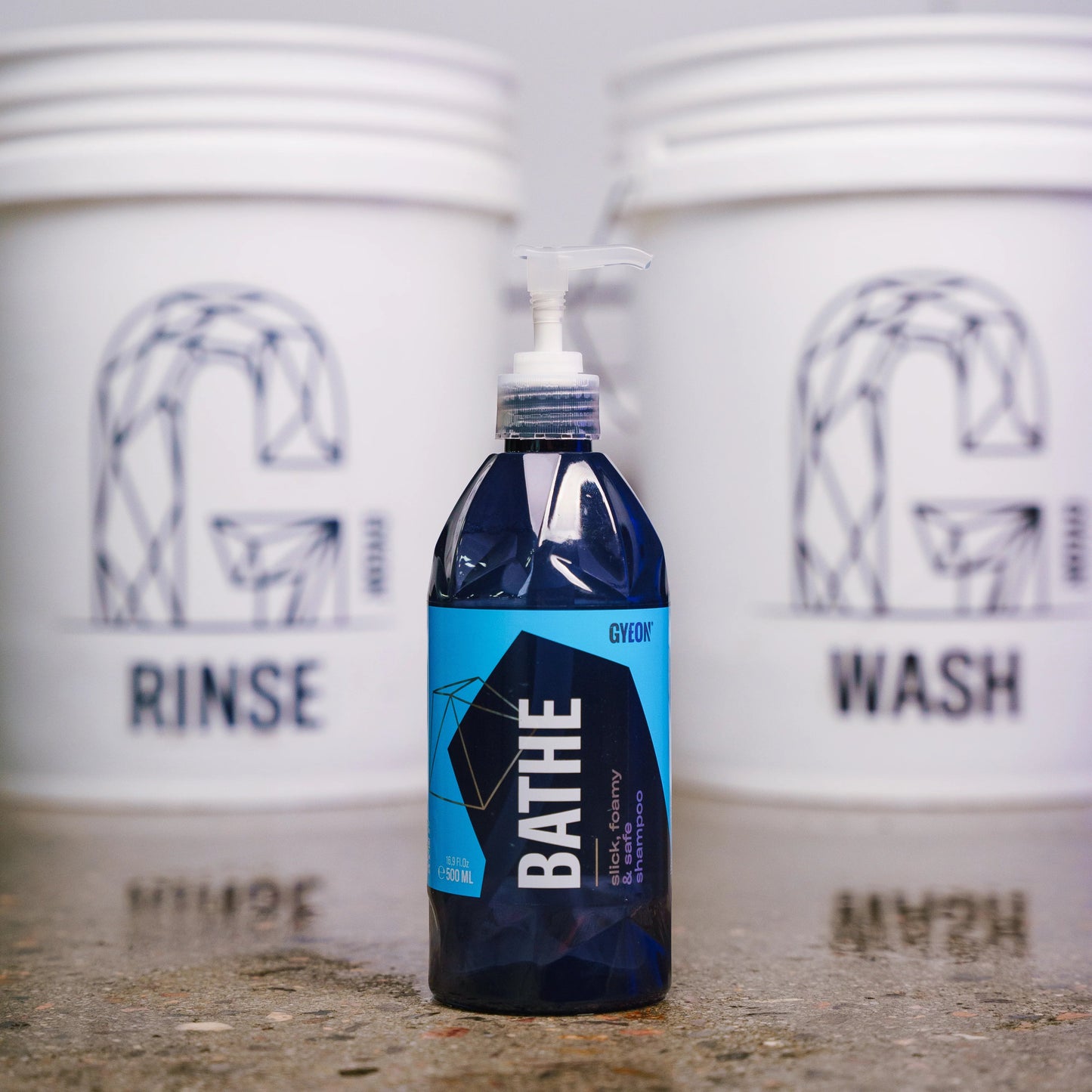 Gyeon Q²M Bathe - Champú para Coches pH neutro - Tienda Detailing